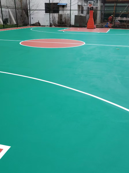 蕲春 球场长期使用易出现地面开裂